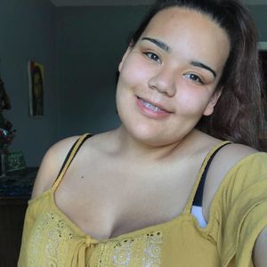 Meet your Posher, Michaela